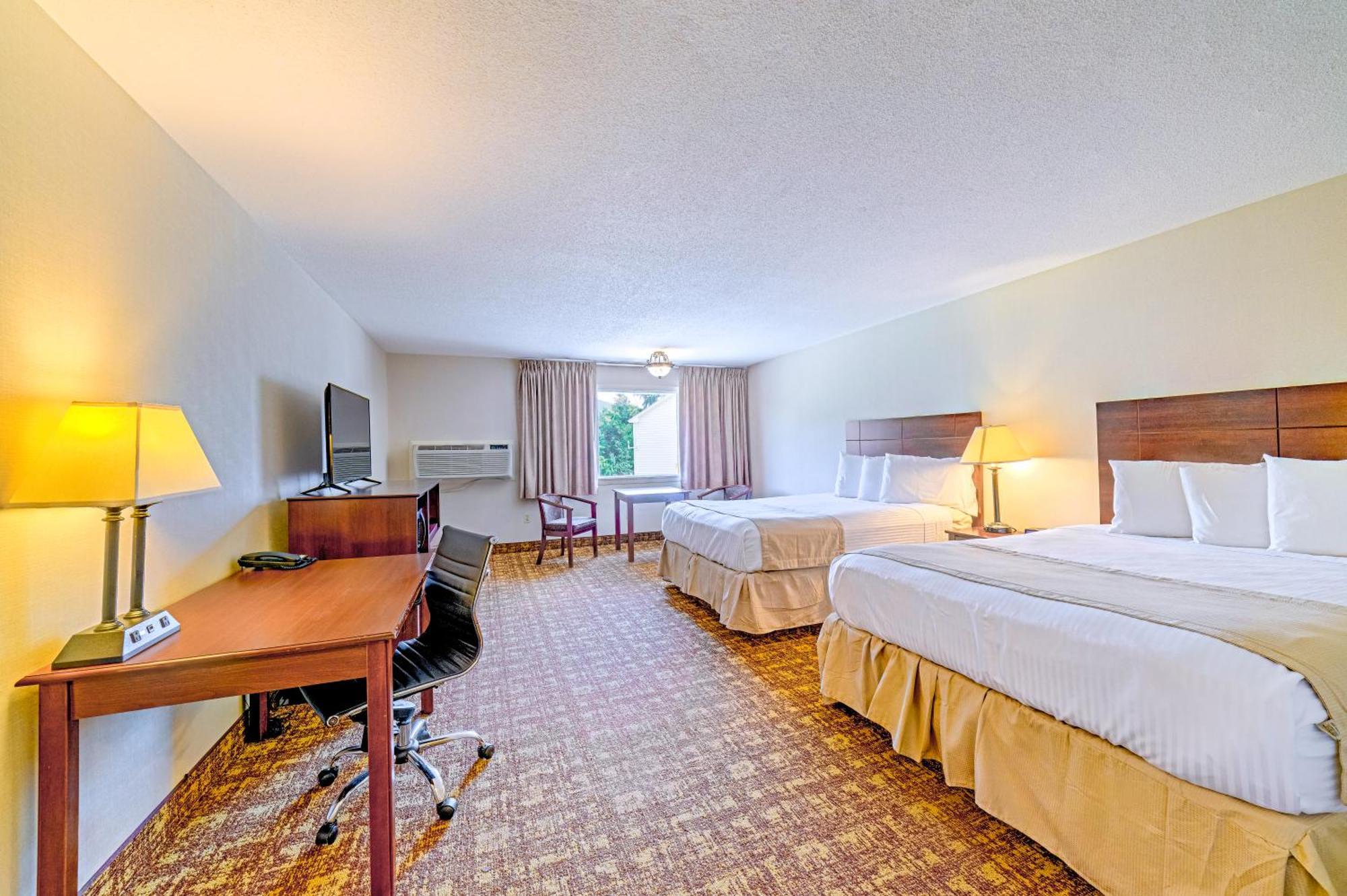 Town & Country Inn & Resort Горъм Екстериор снимка